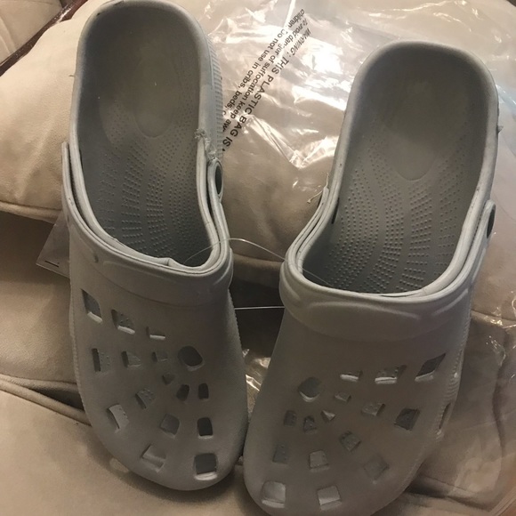 Clogs - Picture 2 of 5